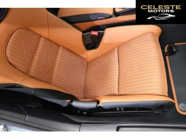 PORSCHE 911 2025 — photo 4 sur 8