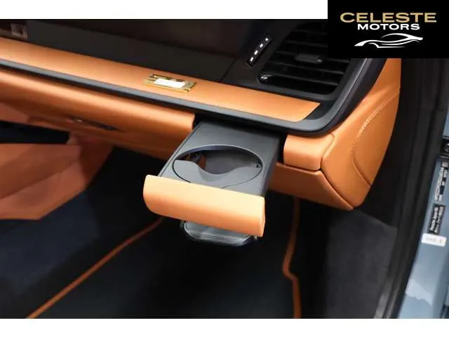 PORSCHE 911 2025 — photo 8 sur 8