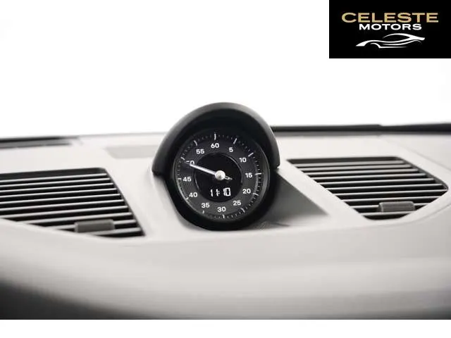 PORSCHE 911 2025 — photo 8 sur 8