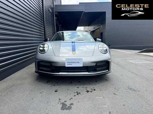 PORSCHE 911 2025 — photo 6 sur 8
