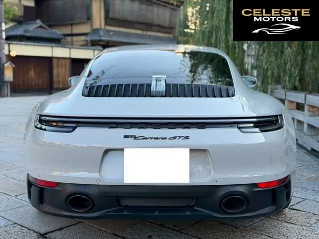 PORSCHE 911 2023 — photo 7 sur 8