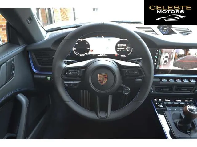 PORSCHE 911 2025 — photo 5 sur 8