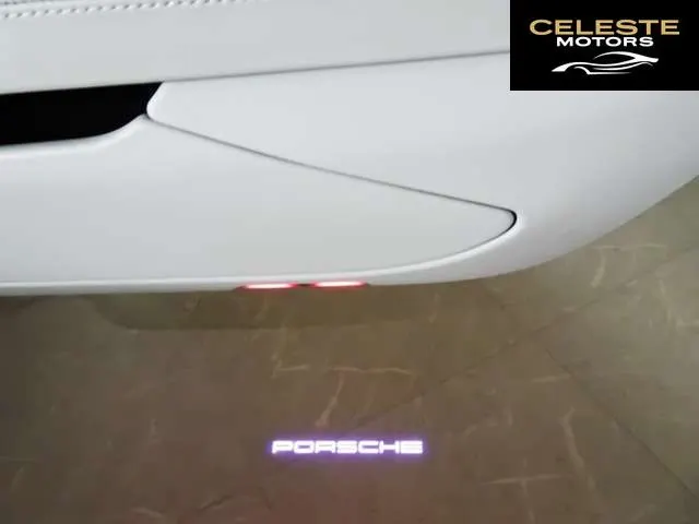 PORSCHE 911 2014 — photo 6 sur 8