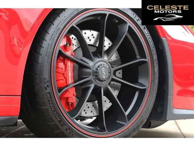 PORSCHE 911 2018 — photo 6 sur 8