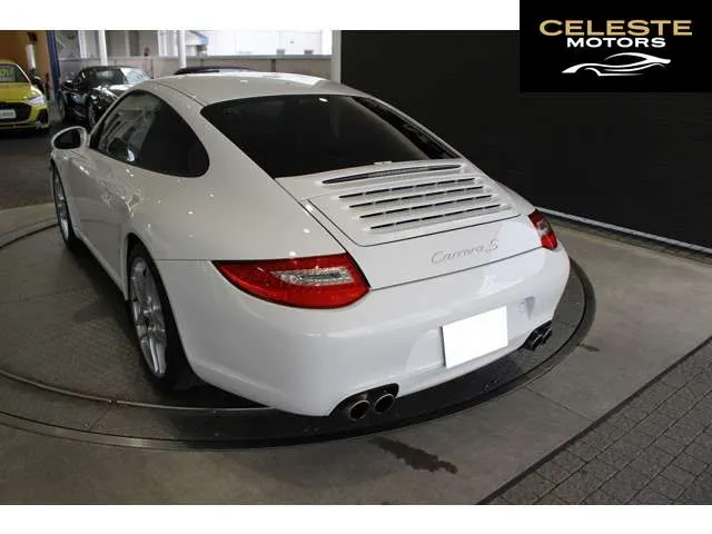 PORSCHE 911 2010 — photo 8 sur 8