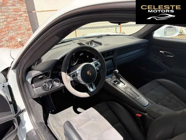 PORSCHE 911 2015 — photo 6 sur 8