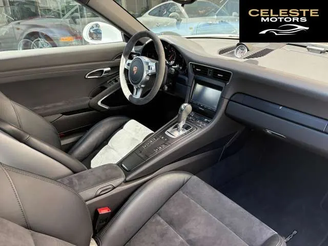 PORSCHE 911 2015 — photo 8 sur 8