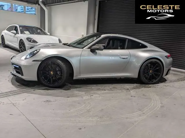 PORSCHE 911 2023 — photo 3 sur 8