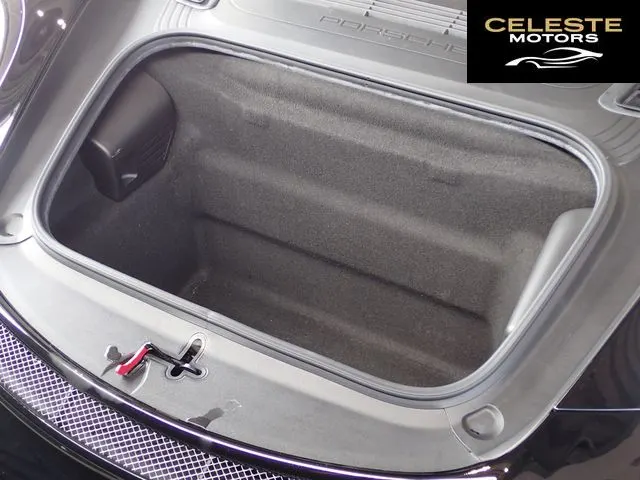 PORSCHE 911 2019 — photo 6 sur 8