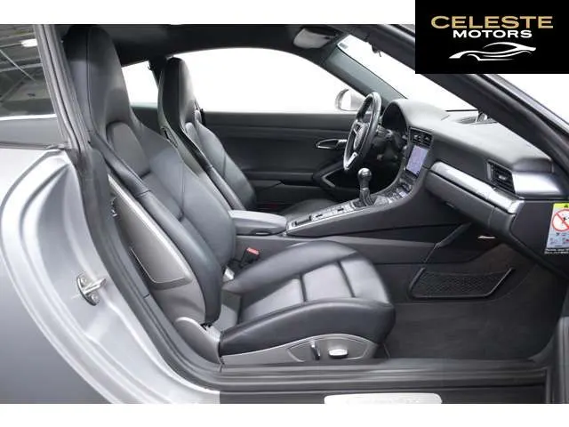 PORSCHE 911 2018 — photo 8 sur 8