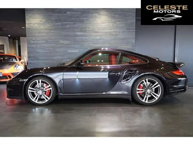 PORSCHE 911 2010 — photo 4 sur 8
