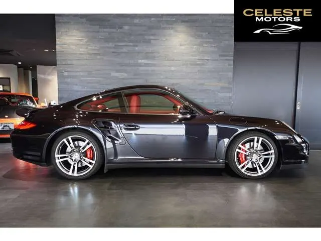 PORSCHE 911 2010 — photo 7 sur 8