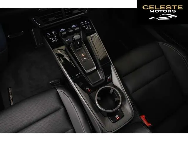 PORSCHE 911 2024 — photo 5 sur 8