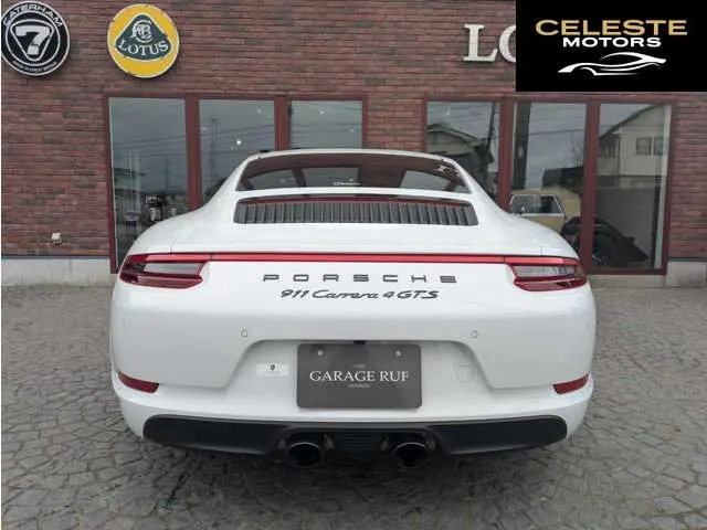 PORSCHE 911 2018 — photo 6 sur 8