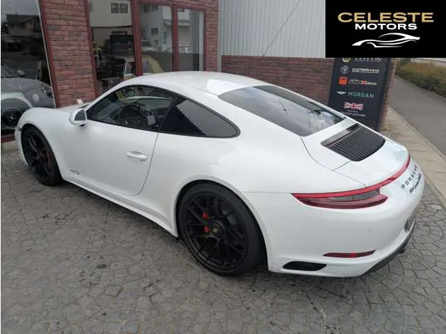 PORSCHE 911 2018 — photo 7 sur 8