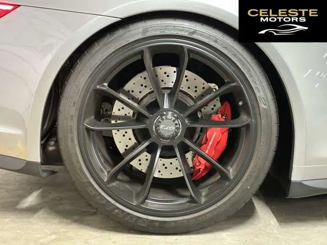 PORSCHE 911 2019 — photo 6 sur 8