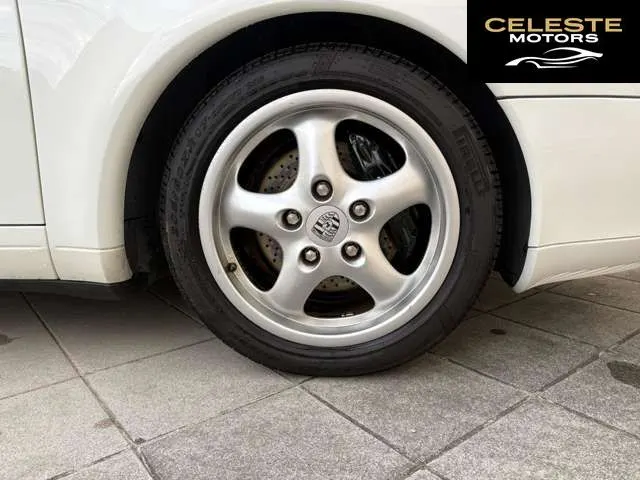PORSCHE 911 1996 — photo 3 sur 8