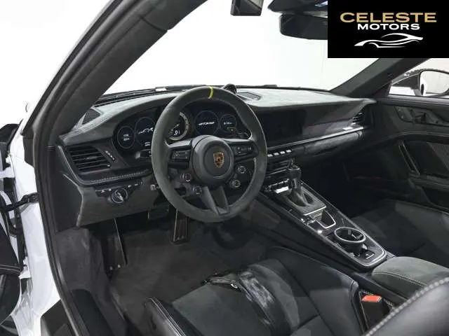 PORSCHE 911 2024 — photo 6 sur 8
