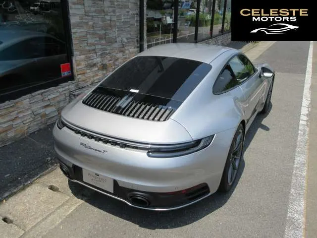 PORSCHE 911 2024 — photo 2 sur 8