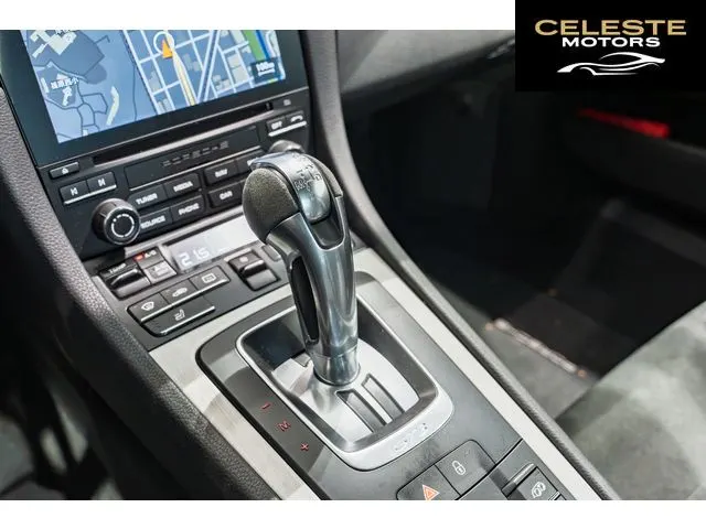 PORSCHE 911 2018 — photo 3 sur 8