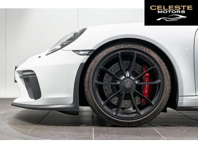 PORSCHE 911 2018 — photo 6 sur 8
