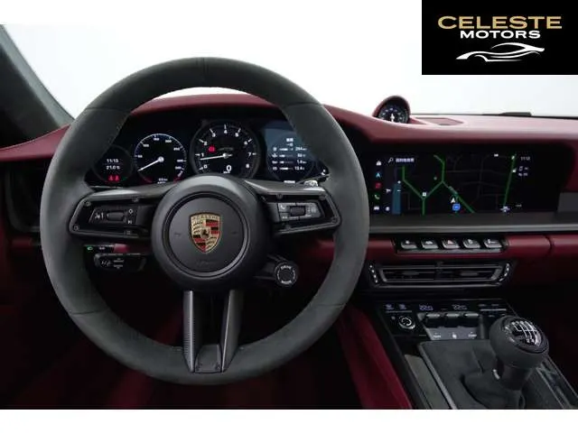 PORSCHE 911 2024 — photo 3 sur 8