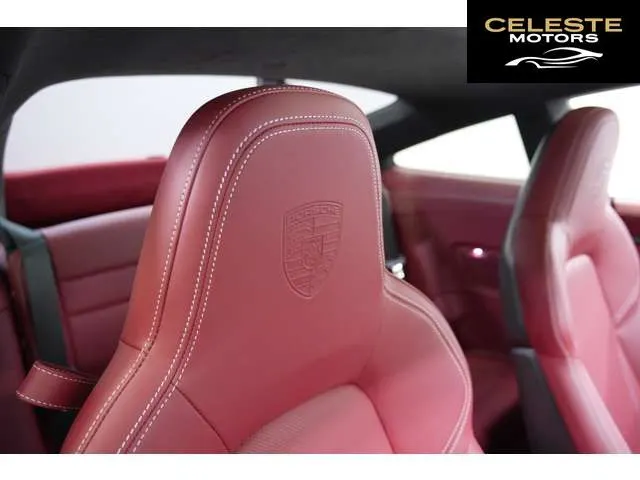 PORSCHE 911 2024 — photo 7 sur 8