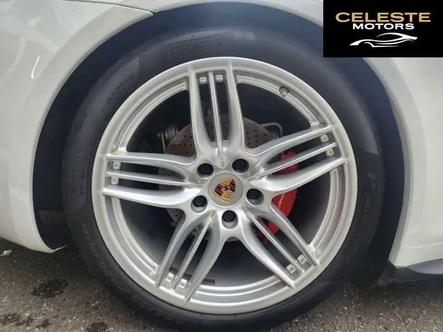 PORSCHE 911 2013 — photo 6 sur 8