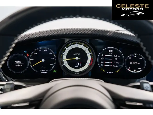 PORSCHE 911 2023 — photo 2 sur 8