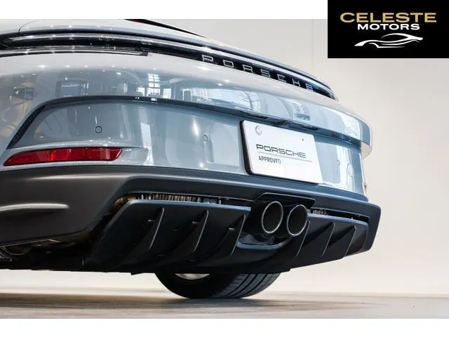 PORSCHE 911 2023 — photo 8 sur 8