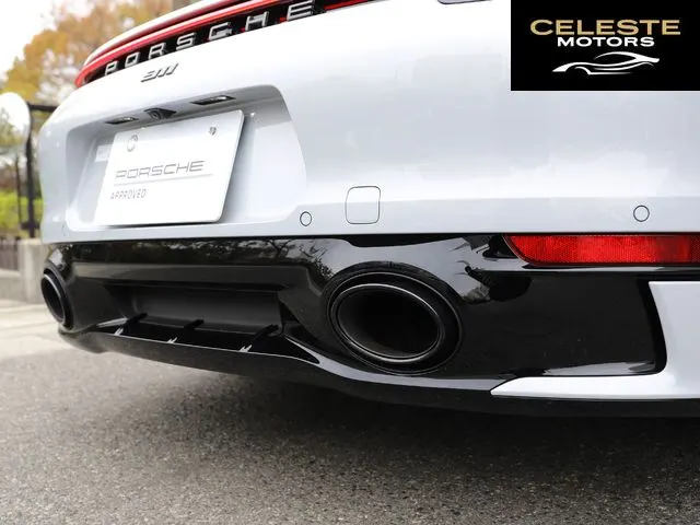PORSCHE 911 2024 — photo 2 sur 8