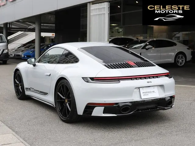 PORSCHE 911 2024 — photo 5 sur 8