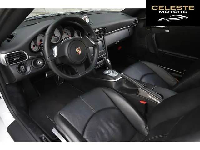 PORSCHE 911 2011 — photo 7 sur 8