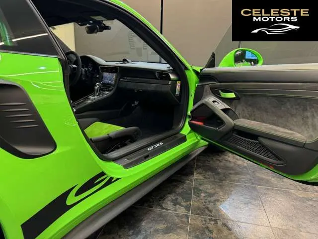 PORSCHE 911 2019 — photo 8 sur 8