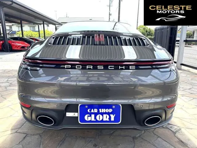 PORSCHE 911 2023 — photo 2 sur 8