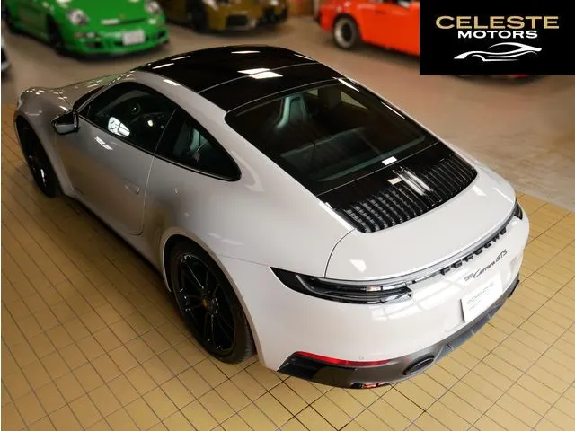 PORSCHE 911 2024 — photo 2 sur 8