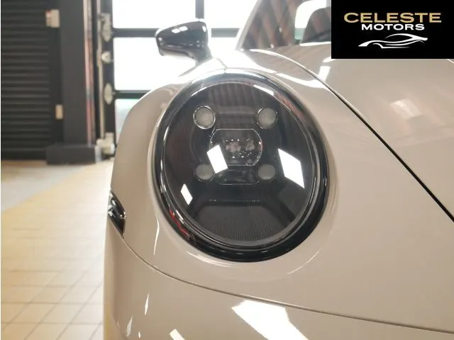 PORSCHE 911 2024 — photo 4 sur 8