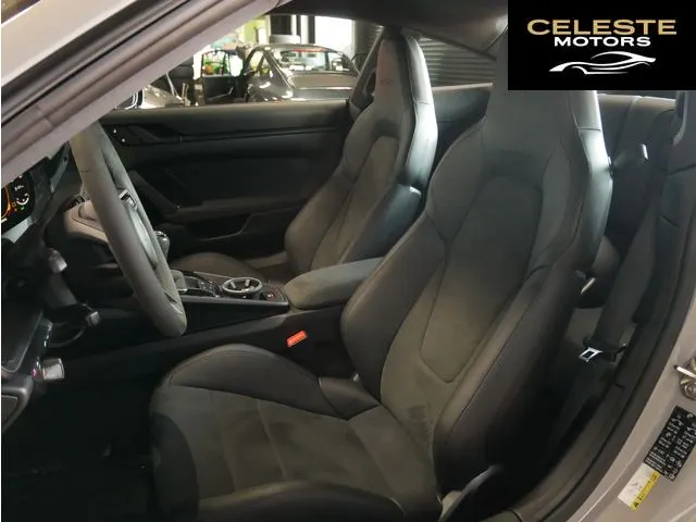 PORSCHE 911 2024 — photo 6 sur 8