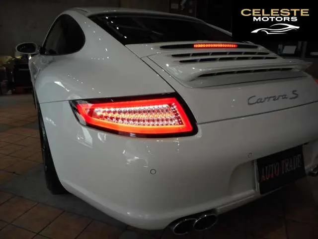 PORSCHE 911 2005 — photo 6 sur 8