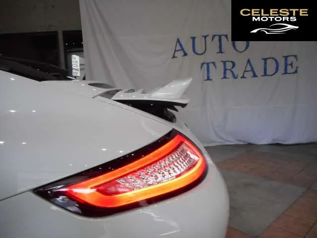 PORSCHE 911 2005 — photo 7 sur 8