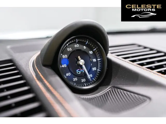 PORSCHE 911 2025 — photo 5 sur 8