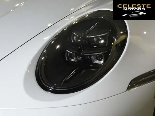 PORSCHE 911 2025 — photo 8 sur 8