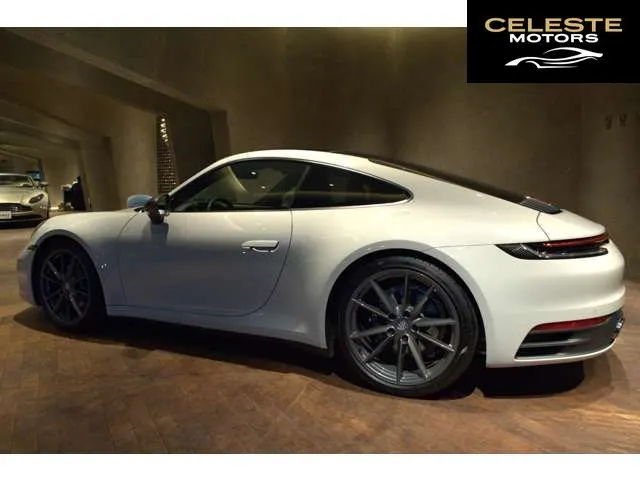 PORSCHE 911 2024 — photo 2 sur 8