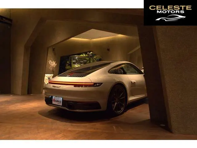 PORSCHE 911 2024 — photo 7 sur 8