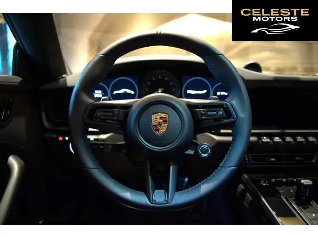 PORSCHE 911 2024 — photo 8 sur 8