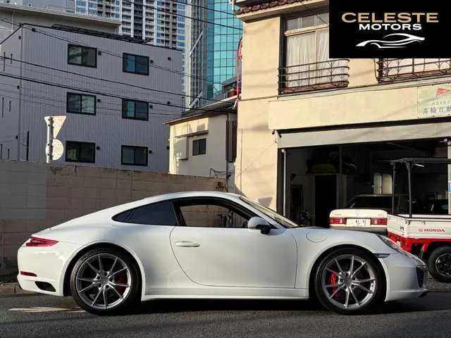 PORSCHE 911 2016 — photo 4 sur 8