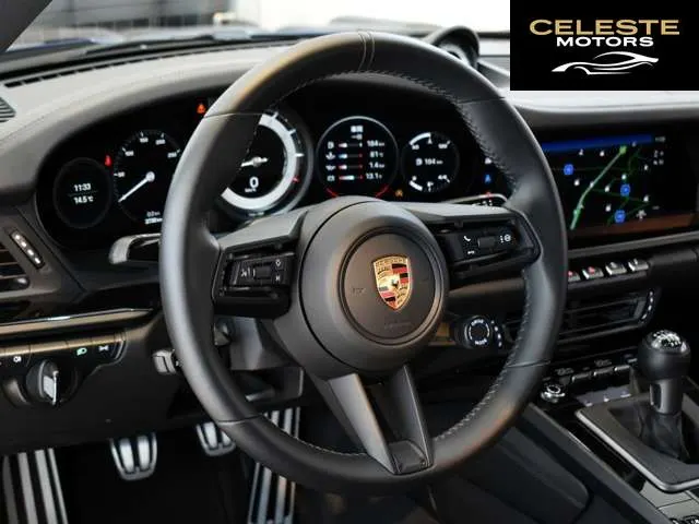 PORSCHE 911 2023 — photo 6 sur 8