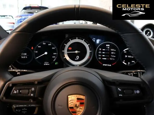 PORSCHE 911 2023 — photo 7 sur 8