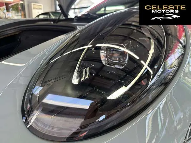 PORSCHE 911 2025 — photo 4 sur 8