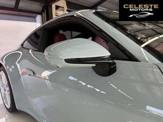 PORSCHE 911 2025 — photo 5 sur 8